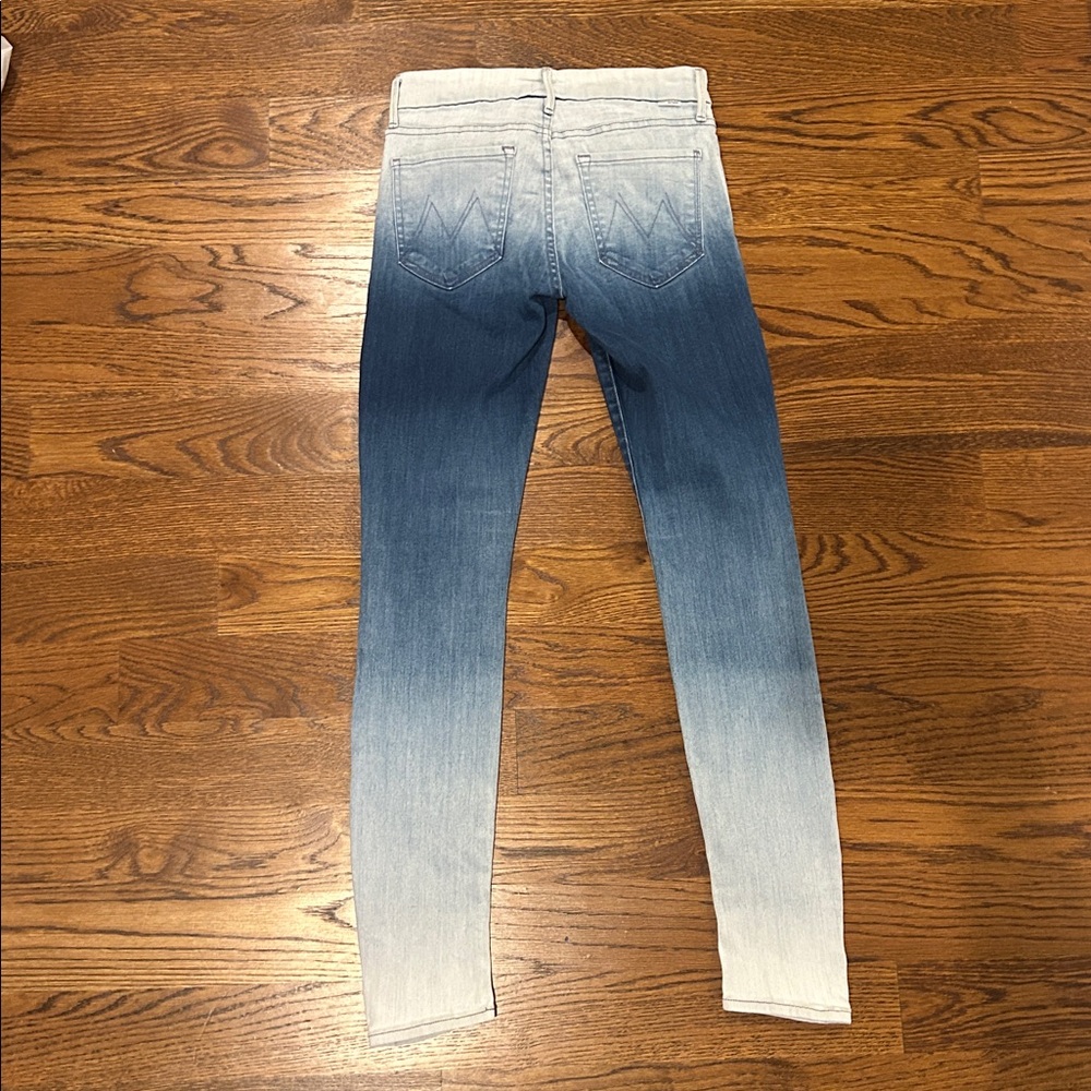 Mother Denim- The Looker - size 26
Wash: El Hombre Impossible - Picture 3 of 9